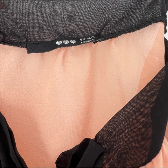 TFNC London Peach Black Flowy Camisole Top Bubble Hem Cut Out XS ASOS 90's - Picture 6 of 8